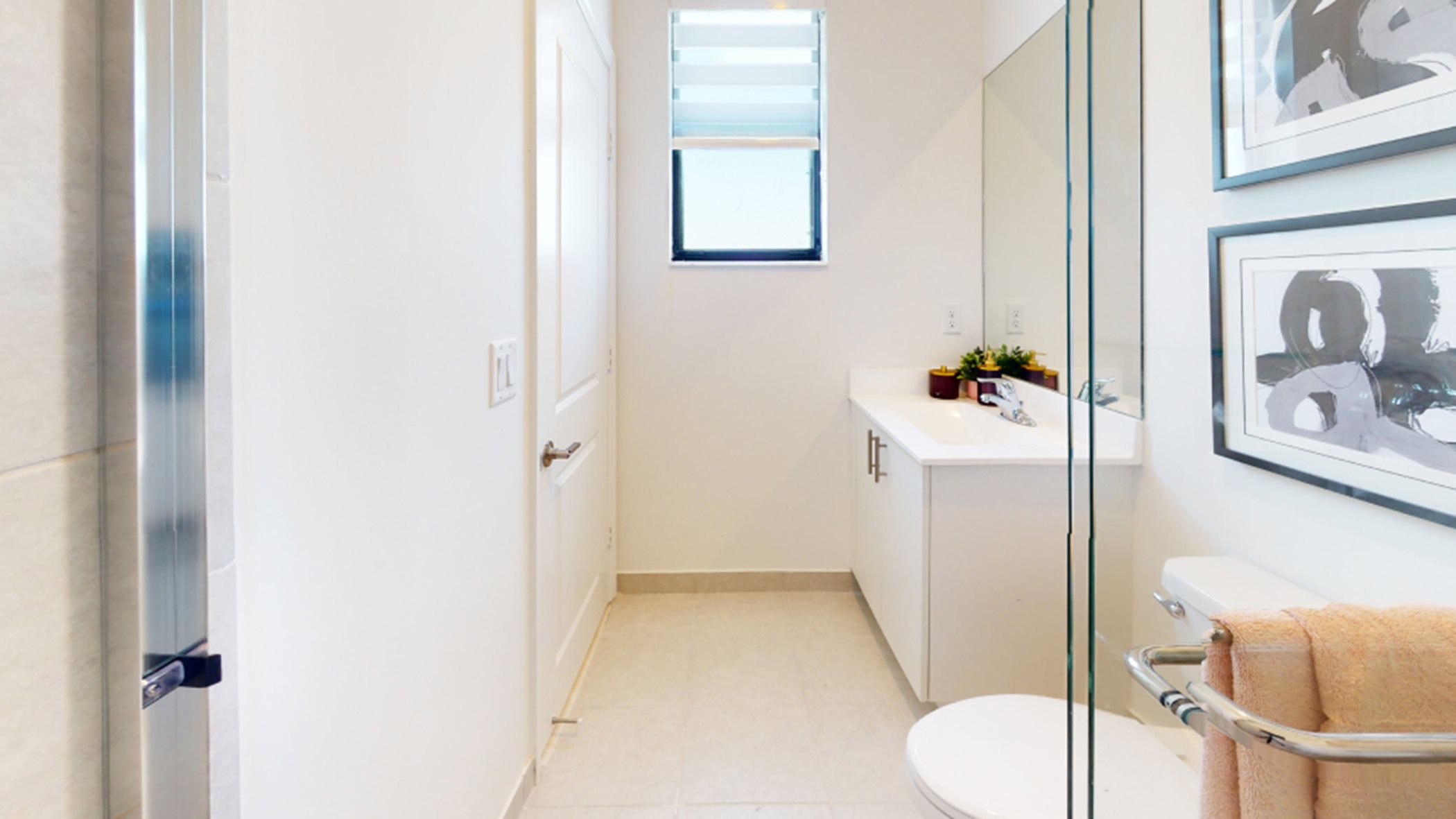 DAH_1413_Pic_Casis_OwnersBath_F2_Base2